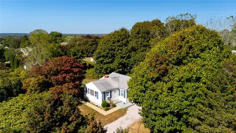 609 Point Judith Rd, Narragansett, RI 02882