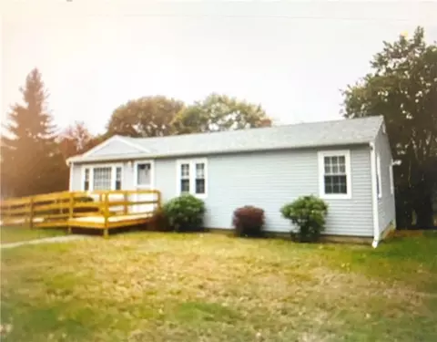 5 Scenic View Dr, Smithfield, RI 02917