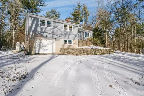 Exterior - 370 Maple Valley Rd, Coventry, RI 02816 photo 3 of 9