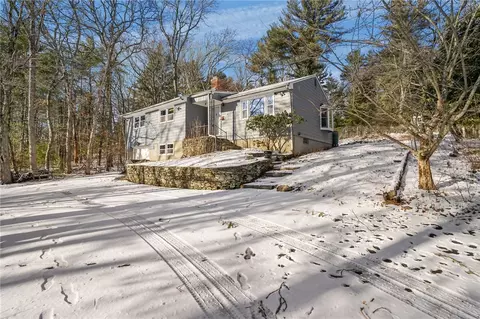 Exterior - 370 Maple Valley Rd, Coventry, RI 02816 photo 8 of 9