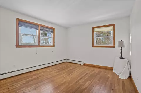 Bedroom - 370 Maple Valley Rd, Coventry, RI 02816 photo 5 of 11