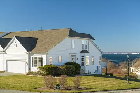 222 Rolling Hill Rd, Portsmouth, RI 02871