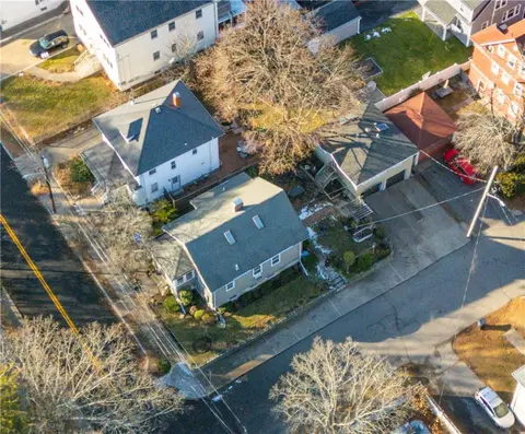 80 Hillside Ave, Providence, RI 02906