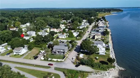97 Floral Ave, North Kingstown, RI 02852