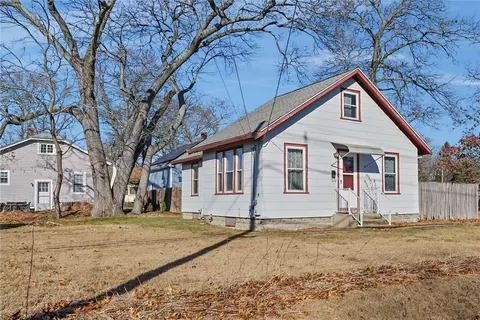 Exterior - 107 Wayne St, Warwick, RI 02889 photo 3 of 4