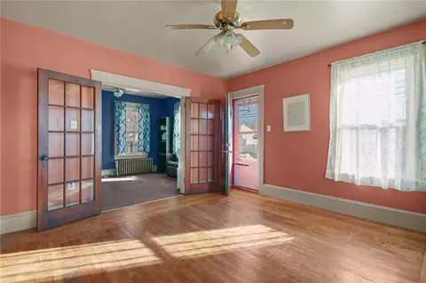 Living - 107 Wayne St, Warwick, RI 02889 photo 2 of 7