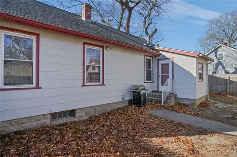 Exterior - 107 Wayne St, Warwick, RI 02889 photo 4 of 4