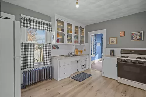 Entry Way - 107 Wayne St, Warwick, RI 02889 photo 5 of 7