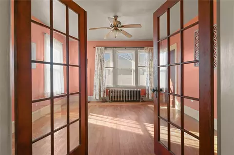 Entry Way - 107 Wayne St, Warwick, RI 02889 photo 1 of 7