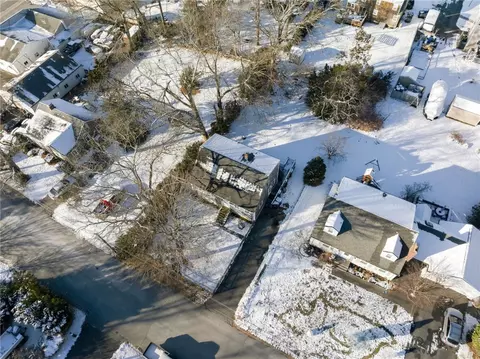 View/Area - 8 Harris Ave, Warren, RI 02885 photo 3 of 5