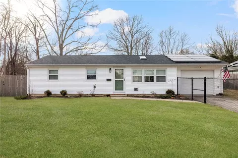 225 Ardway Ave, Warwick, RI 02889