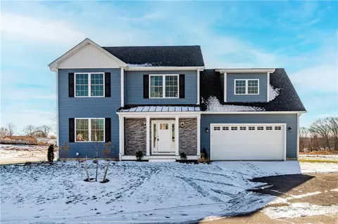 120 Sherwood Dr, Warwick, RI 02888