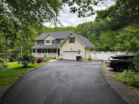 115 Regina Dr, West Greenwich, RI 02817
