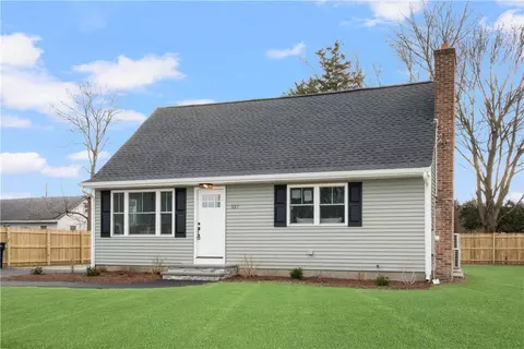 137 Bayview Ave, North Kingstown, RI 02852