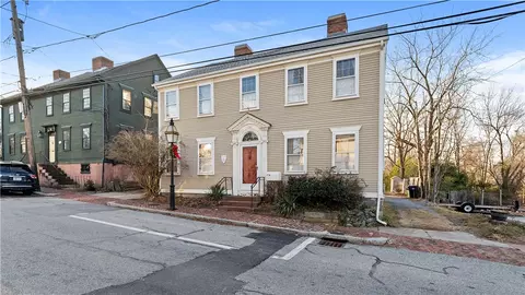 25 Post Rd, Warwick, RI 02888 photo 2