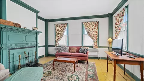 25 Post Rd, Warwick, RI 02888 photo 5