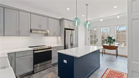 25 Post Rd, Warwick, RI 02888 photo 18