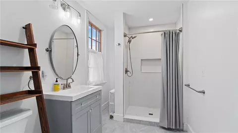 25 Post Rd, Warwick, RI 02888 photo 13