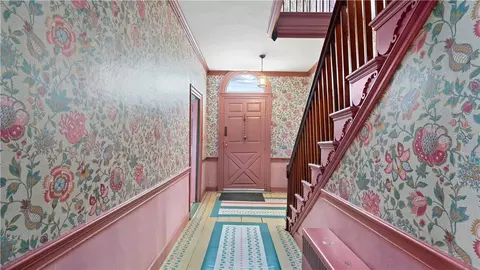 25 Post Rd, Warwick, RI 02888 photo 4