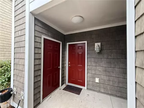 70 Turner St #F-1, Warwick, RI 02886