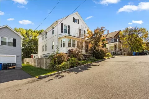63 Lincoln Ave, Cranston, RI 02920