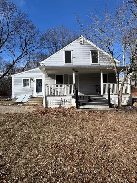1100 Phenix Ave, Cranston, RI 02921