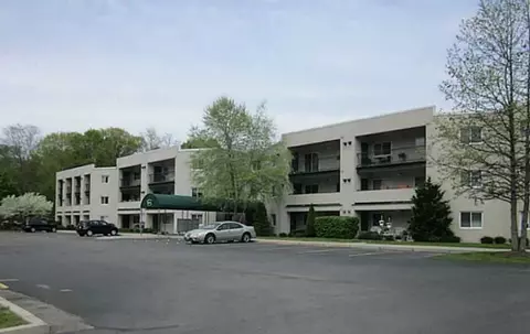 31 Devereux Ave #101, Providence, RI 02909