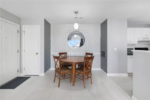 Dining - 88 Mill St #304, Woonsocket, RI 02895 photo 2 of 3