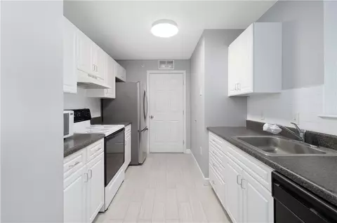 Kitchen - 88 Mill St #304, Woonsocket, RI 02895 photo 3 of 4