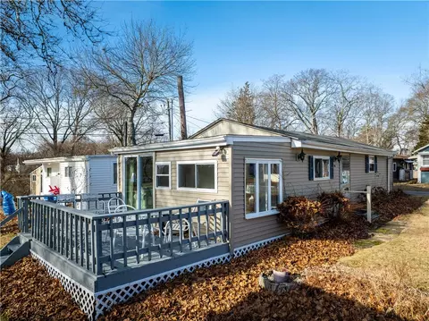 Exterior - 46 E Andrew Comstock Rd, Warwick, RI 02886 photo 2 of 2
