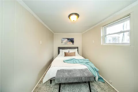 Bedroom - 46 E Andrew Comstock Rd, Warwick, RI 02886 photo 3 of 4
