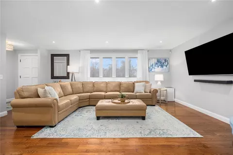 88 Hess Ave, Warwick, RI 02889 photo 7