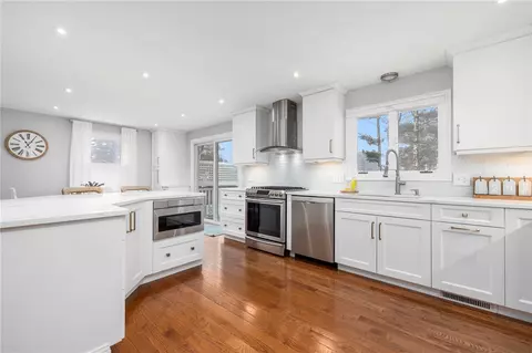 88 Hess Ave, Warwick, RI 02889 photo 13