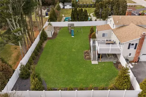 88 Hess Ave, Warwick, RI 02889 photo 2