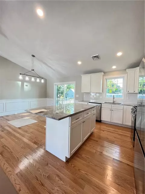 52 Jambray Ave, Warwick, RI 02886 photo 6