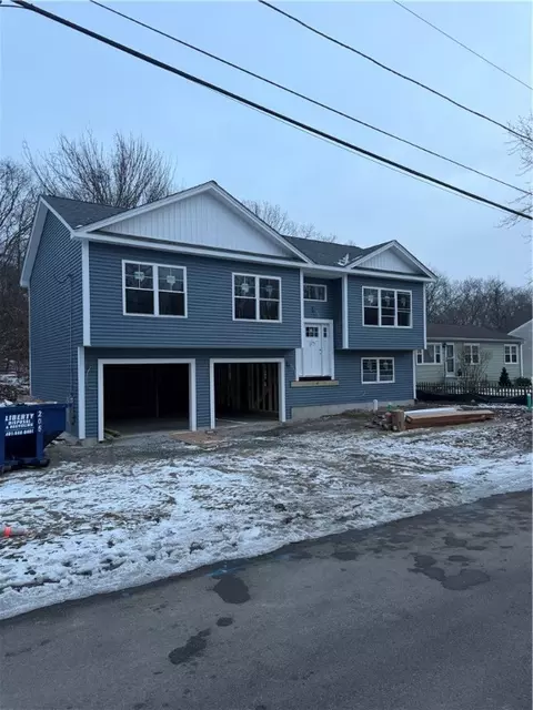 52 Jambray Ave, Warwick, RI 02886