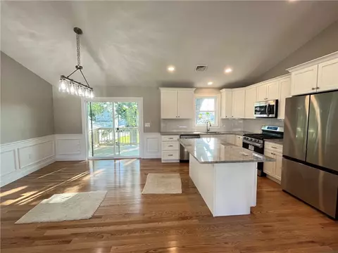 52 Jambray Ave, Warwick, RI 02886 photo 7