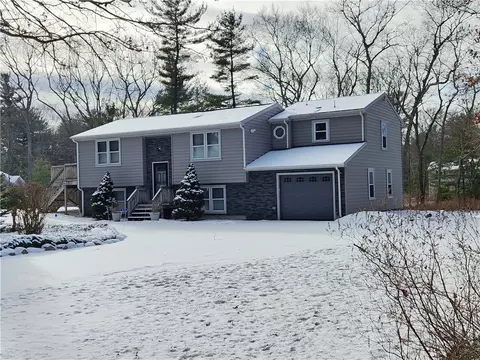157 South Rd, Exeter, RI 02822