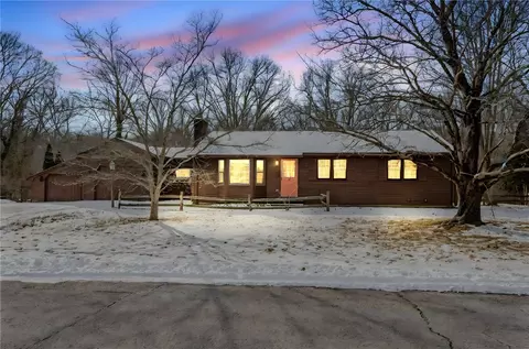 75 Lantern Ln, North Kingstown, RI 02852