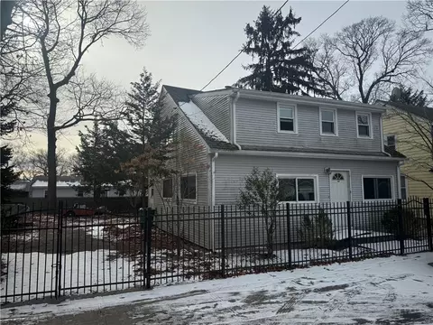 164 Northup St, Warwick, RI 02889