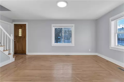 42 Armand Ave, Woonsocket, RI 02895 photo 9