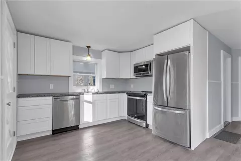 42 Armand Ave, Woonsocket, RI 02895 photo 2