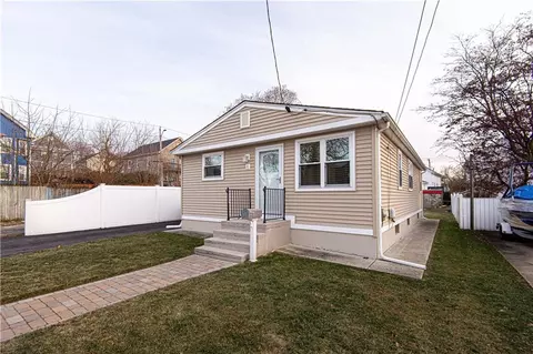 6 Alden St, Providence, RI 02909