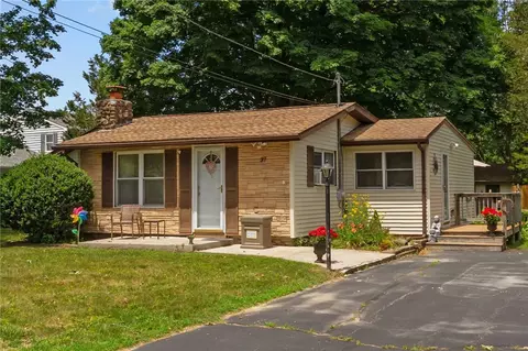 37 Ridge Rd, East Greenwich, RI 02818
