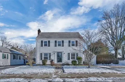 174 Littlefield St, Pawtucket, RI 02861