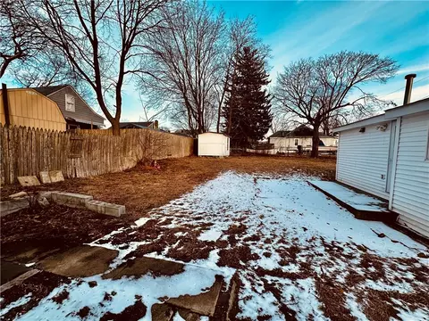 Exterior - 139 Ottawa Ave, Warwick, RI 02889 photo 13 of 14