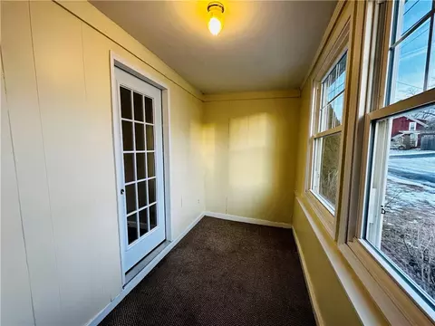 Exterior - 139 Ottawa Ave, Warwick, RI 02889 photo 10 of 14
