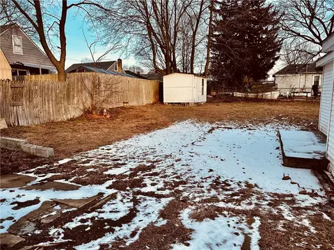 Exterior - 139 Ottawa Ave, Warwick, RI 02889 photo 11 of 14