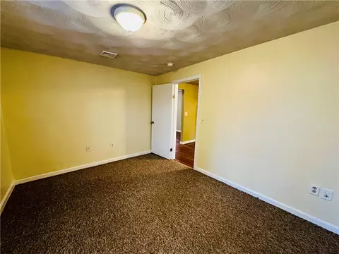 Bedroom - 139 Ottawa Ave, Warwick, RI 02889 photo 4 of 8