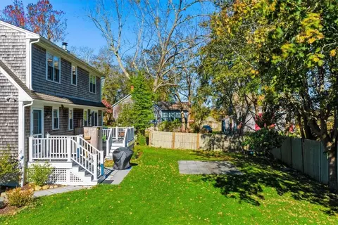 Exterior - 128 Maple Ave, Little Compton, RI 02837 photo 10 of 11